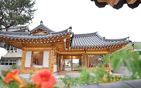 Gyeongju Hanok Sohwa