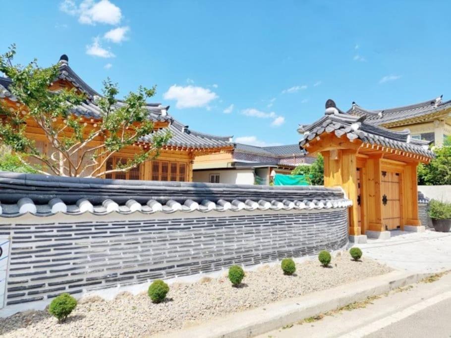 Gyeongju Hanok Sohwa Exterior photo