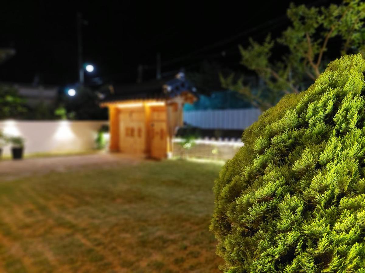 Gyeongju Hanok Sohwa Exterior photo