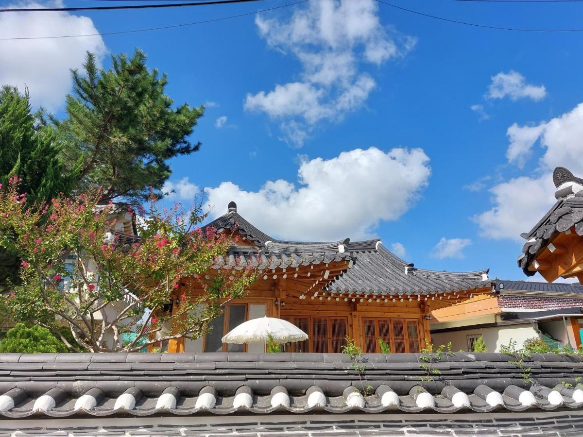 Gyeongju Hanok Sohwa Exterior photo
