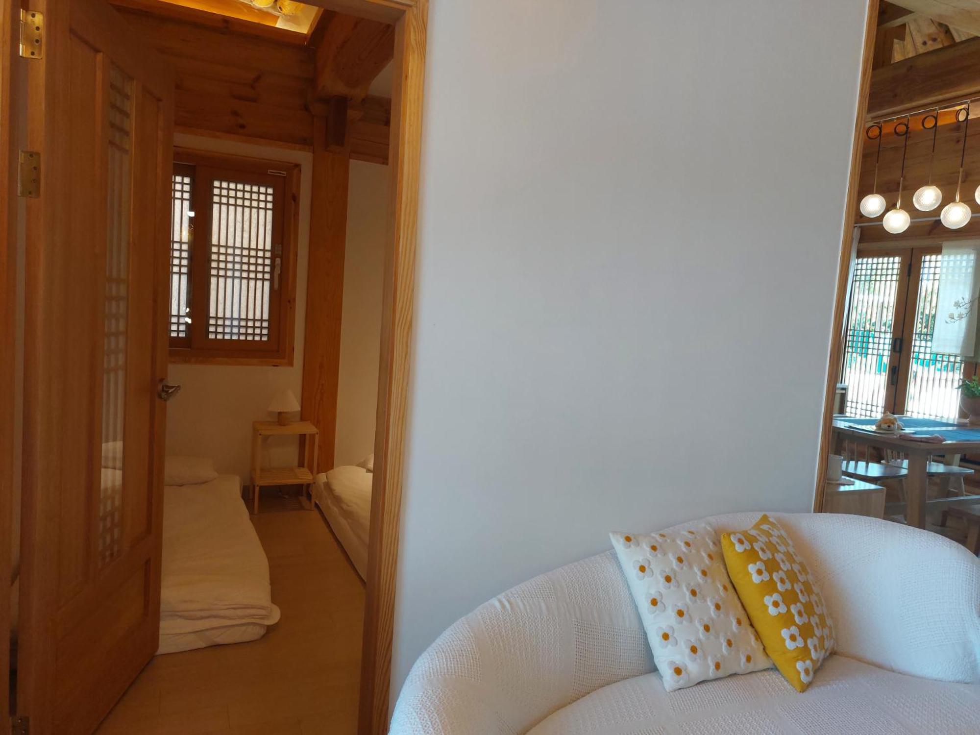 Gyeongju Hanok Sohwa Exterior photo
